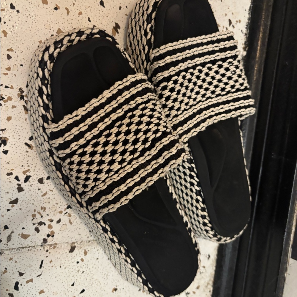 Rag and bone  and White Woven Slide Sandals size 40 - Picture 2 of 8